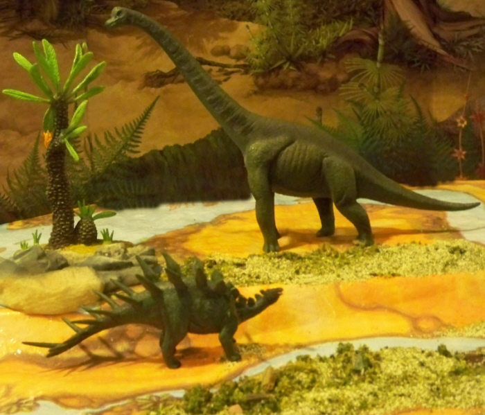 Kaiyodo Kentrosaurus Toyway Allosaurus